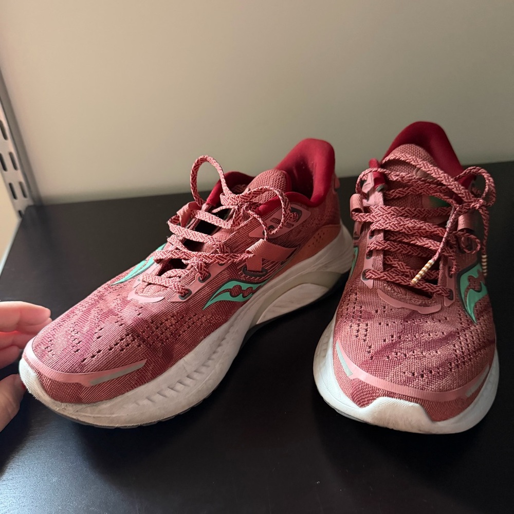 Saucony Guide 16 Running Sneakers W8